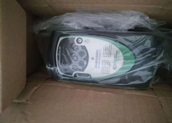 Movimentação do inversor da C.A. do comandante SK 0.37kW 3ph das TÉCNICAS de CONTROLE de NIDEC EMERSON SKB3400037