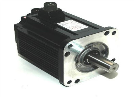 A C.A. DO SERVO MOTOR DE YASKAWA USAFED-20C22S VIAJA DE AUTOMÓVEL O QUILOWATT 1500 RPM DO EIXO 1,8 DO SERVO MOTOR STRAIGH DA C.A.