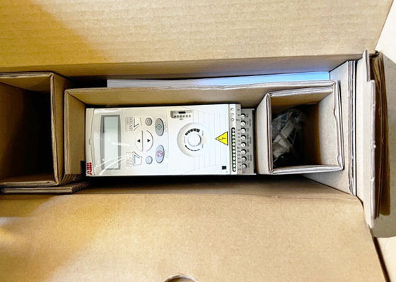 O micro ACS150-03E-08A8-4 conduz o conversor de frequência 68581818 ACS150 R1