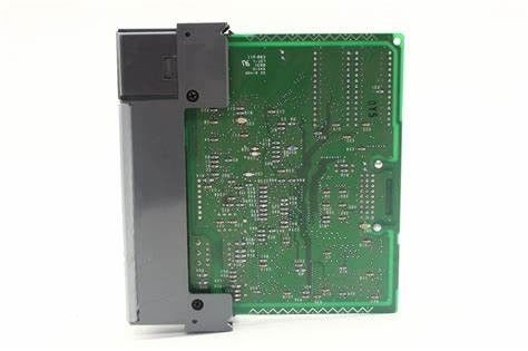 Módulo de entrada do AB 1747-SN Digitas com cabo RIO Network de Belden 9463