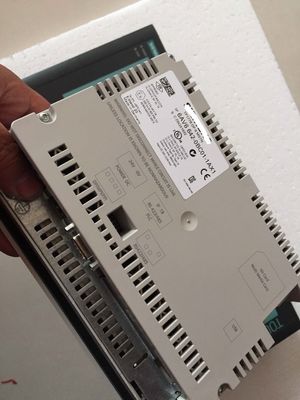 O MB de SIEMENS 6AV6642-0Because01-1AX1 128/SD 0,24 máximo Um MB da C.C. 512 32 KB integrou o flash