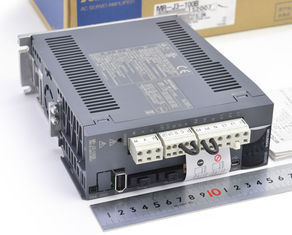 MR-J2S-100B Série MR-J2S AC Servo Amplificador Mitsubishi 3 Fase 1KW