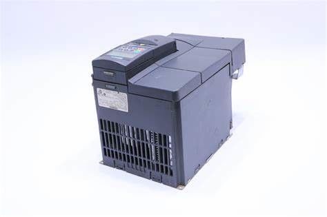 Classe incorporado de 6SE6440-2AD27-5CA Siemens MICROMASTER 440 Uma C.A. +10/-10% do filtro 380-480 V 3 47-63 hertz de torque constante 7,5