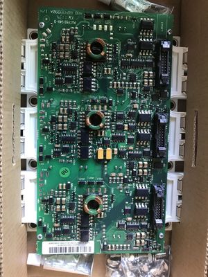ABB ACS800-04M-0610-7+E208+E210+P901 560kW 560A 205 kg Conversor de frequência 3 fases
