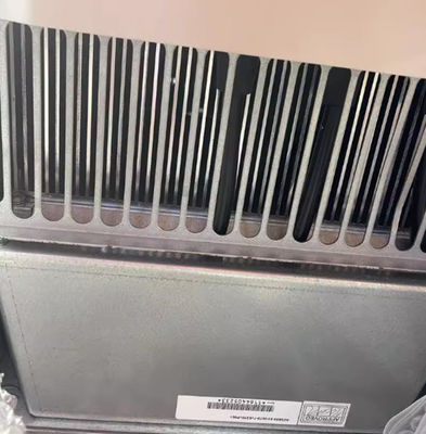 ABB ACS800-04M-0610-7+E208+E210+P901 560kW 560A 205 kg Conversor de frequência 3 fases