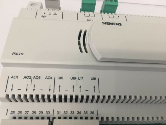 PXC12-E.D Siemens Estações de automação compactas livremente programáveis para 8 ou 16 pontos de entrada/saída