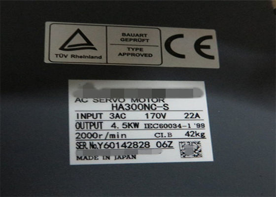 Motor elétrico de 3 fases AC 4,5 kW Mitsubishi para série M500 HA300NC-S