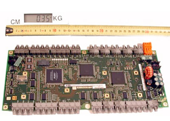 3BHE004573R0142 UF C760 BE142 Quadro de interface 3BHE004573R0145