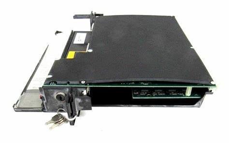 GE IC697CPX772 256 KB de memória flash não volátil 24 volts DC alimentado por 15-pin D-conector feminino