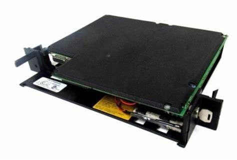 GE IC697CPX772 256 KB de memória flash não volátil 24 volts DC alimentado por 15-pin D-conector feminino