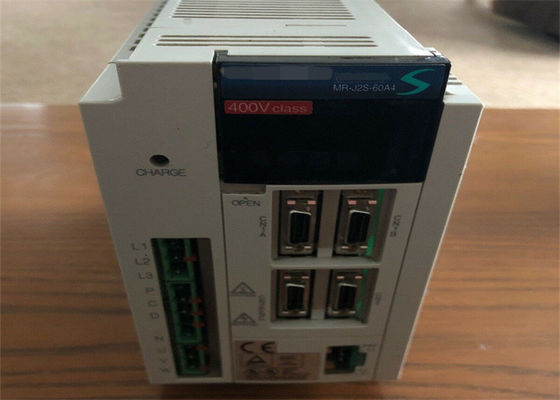 Mitsubishi Servo Drive MR-J2S-60A4 600W Amplificador de CA Industrial 1.4A 380-480VAC NOVO