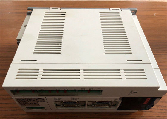 Mitsubishi Servo Drive MR-J2S-60A4 600W Amplificador de CA Industrial 1.4A 380-480VAC NOVO