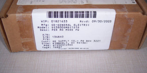 A placa de controle do excitador DS3800DMEC da GE MD possui 7 terminais para conectar componentes adicionais à placa