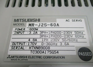 Mitsubishi MR-J2S-60A-EG011 600W Amplificador de Servo Industrial 1.4A 380-480VAC
