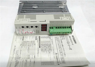 Da série industrial da movimentação MR-C20A MR-C de Mitsubishi Electric poder servo 200W 1.5A do amplificador da C.A.