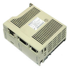 SGD-A3AP Yaskawa Servo Drive Input 1.3 AMPS SERVOPACK 50/60hz Uma fase