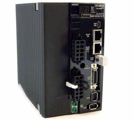 OMRON R88D-GT15H-Z Servo 50 W Até 15 KW A entrada do motor fornece resposta de frequência de 2 kHz