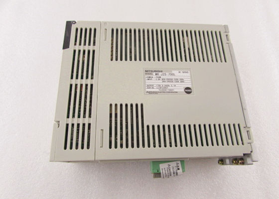 Japão MITSUBISHI Electric 750W AC Servo Amplificador MR-J2S-70CL Industrial Servo Drive Novo