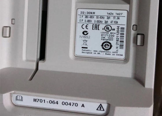 TÉCNICAS DE CONTROLE Nidec Emerson M701-064-00470A 22/30KW 47A Unidrive M Inversor CA