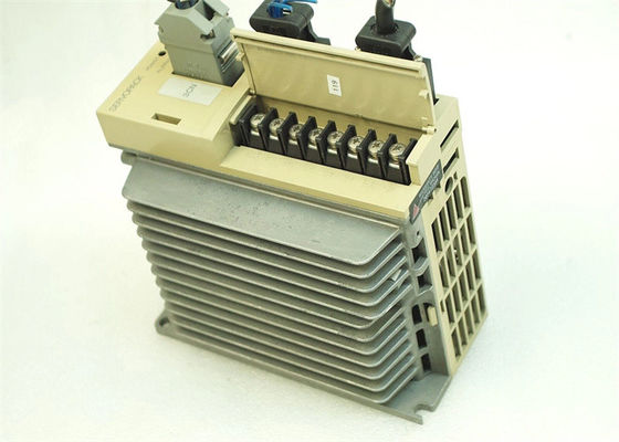 Yaskawa SGD-04AN 100V AC Servo Drives Novos na caixa original