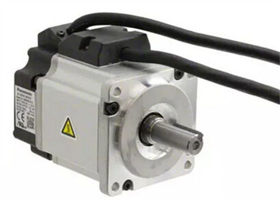 PANASONIC INDUSTRIAL AUTOMATION MSMD021P1S SERVO, A4, 200W 2500P/R Encodificador incremental, motor de 100V, chave e eixo de toque