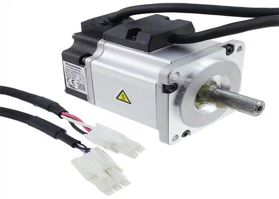 PANASONIC INDUSTRIAL AUTOMATION MSMD021P1S SERVO, A4, 200W 2500P/R Encodificador incremental, motor de 100V, chave e eixo de toque