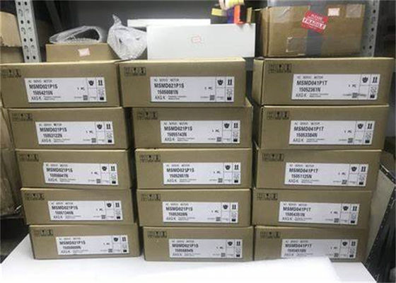 PANASONIC INDUSTRIAL AUTOMATION MSMD021P1S SERVO, A4, 200W 2500P/R Encodificador incremental, motor de 100V, chave e eixo de toque