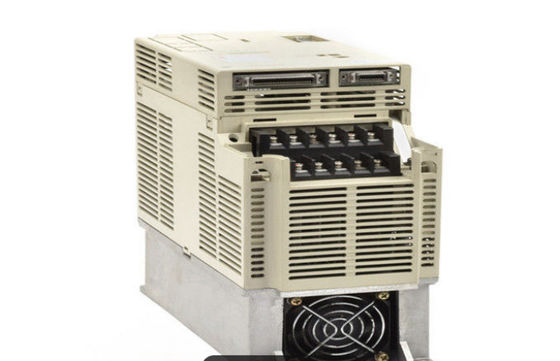 Yaskawa SGDB-30VDY1 a série Sigma de AC Servos SERVO DRIVE 2.9KW