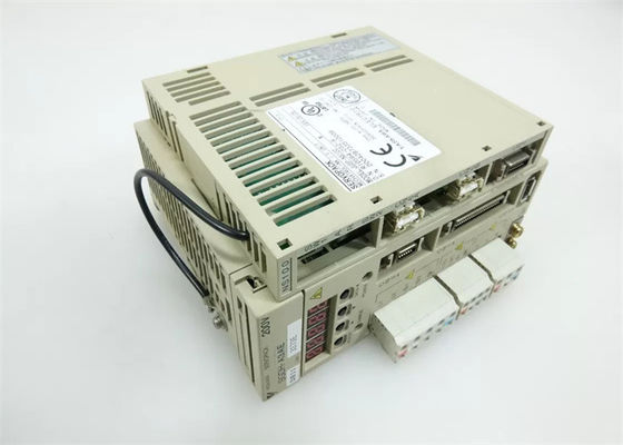 Nova Yaskawa SGDH-A3AE 200-230V AC Servo Drive em caixa original