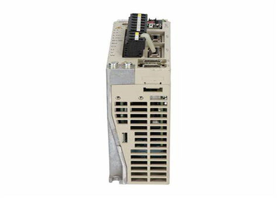 Yaskawa SGDS-02A12A AC Servo Amplificador 200-230V 2.4A 200W Novo