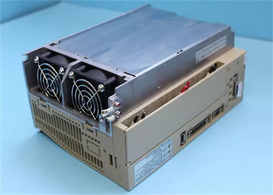 Yaskawa SGDM-20AC-SD2BM Novo AC Servo Amplificador Na Caixa Original