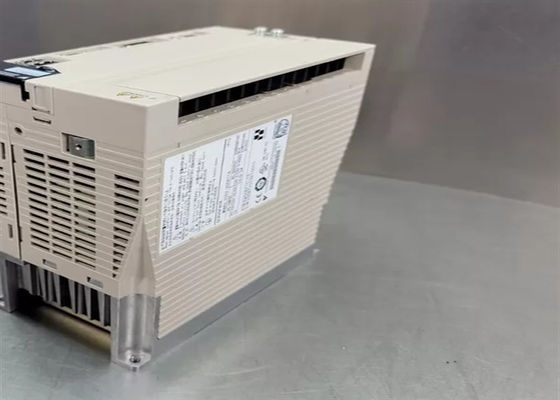 Marca Yaskawa SGDV-200A25A AC Servo Amplificador 3 Fases Original