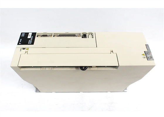 Novíssima Yaskawa SGDS-50A01A 230V AC Servo Amplificador em Original