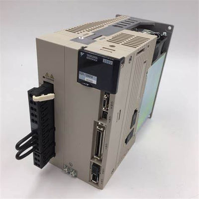 Yaskawa SGDV-120A01A série AC Servo Amplificador 230V Novo