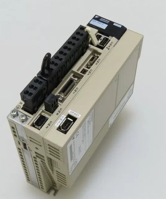 Yaskawa AC Servo Amplificador Modelo SGDV-180A15A Novo em caixa