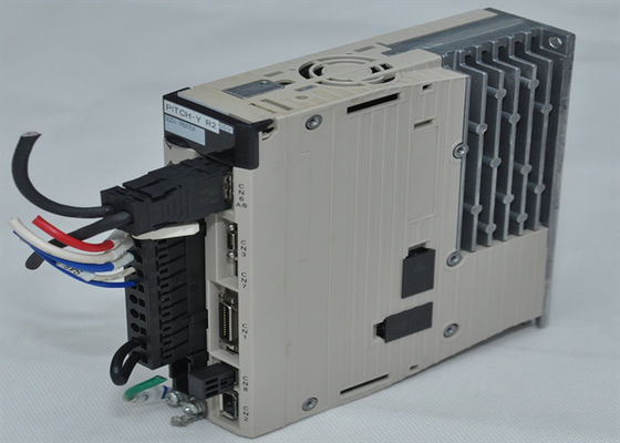 Yaskawa SGDV-1R6A15A AC Servo Amplificador 200W Novo em caixa