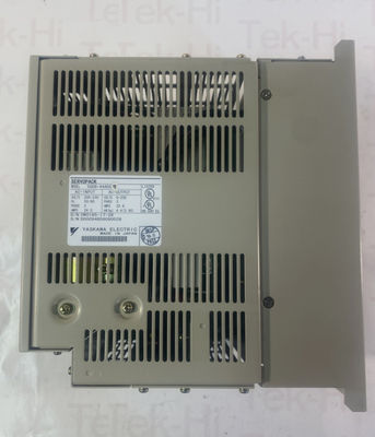 Yaskawa SGDB-44ADG-P 200-230 V AC Entrada 3 fases Entrada/Saída 4,4 kW (5,90 CV) Saída