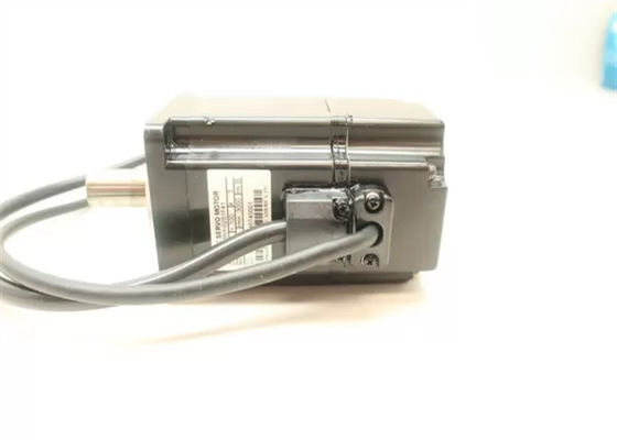 Yaskawa SGMAH-02BBAB1 200V AC Servo Motor Novo em Original