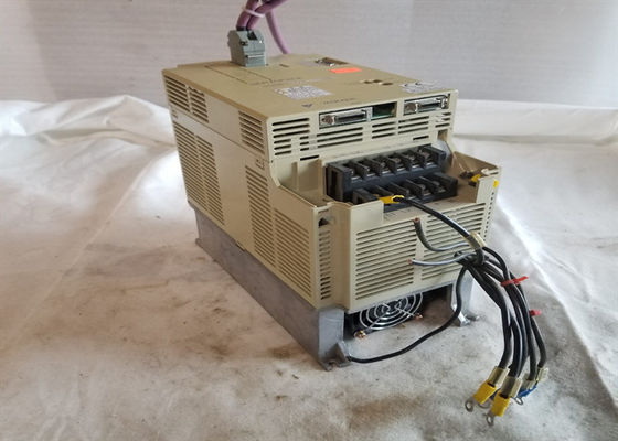 Novíssima Yaskawa AC Servo Drives SGDB-20VN Original Nova em Caixa