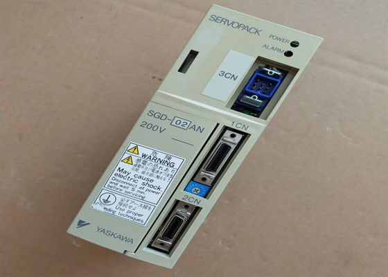 Yaskawa SGD-02AN Servo Drives 1 ano de garantia nova caixa original