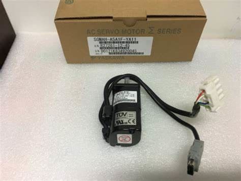 Yaskawa SGMAH-01BBAB1 30 VAC de 30 W a 1,5k W Tipo de alimentação de alta velocidade de 17 bits absoluto