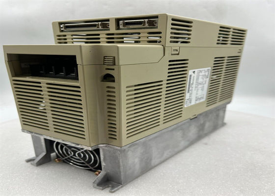 Yaskawa SGDB-10ADG Sigma série AC Servo Amplificador Novo