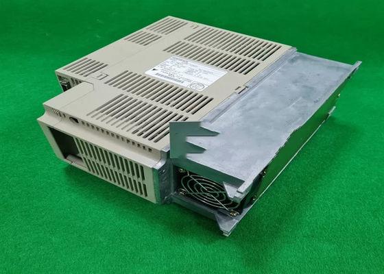 Yaskawa SGDB -15ADP Sigma Series Servo Drives Nova caixa original