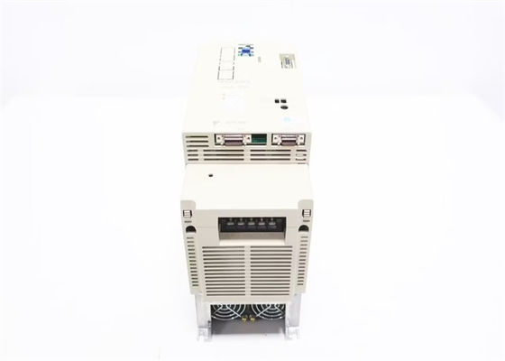 Yaskawa Brand New Indústria Servo Drives SGDB-30AN caixa original