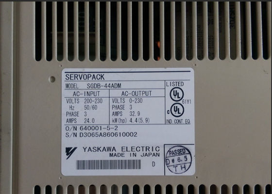 Yaskawa Industy Servo Drives SGDB-44ADM Novo em Original