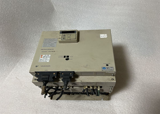 Yaskawa Industy Servo Drives SGDB-44ADM Novo em Original