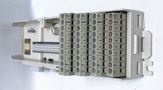ABB 3BSE069209R1 TU818Unidade de terminação de módulos compactos MTU 50V