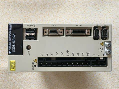 Yaskawa Sigma Série 3 Servo Drives SGDS-10A12A Novo em caixa