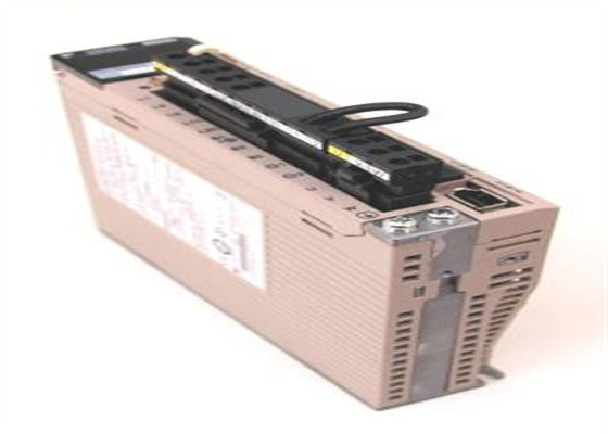 Yaskawa SGDV-R90A01B002000 AC Servo Drives Novo e Original