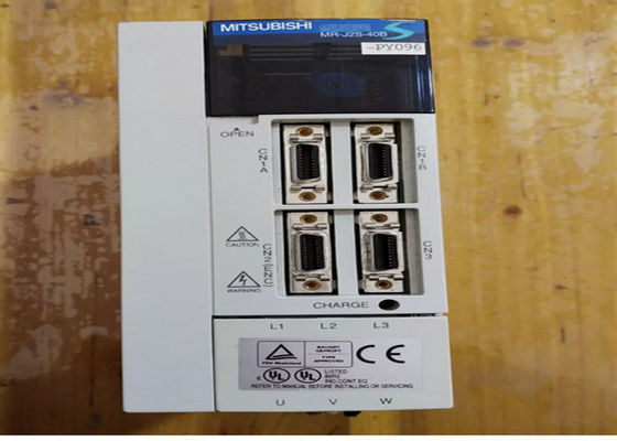 Servo-drives industriais de 400 W para uma operação suave e precisa